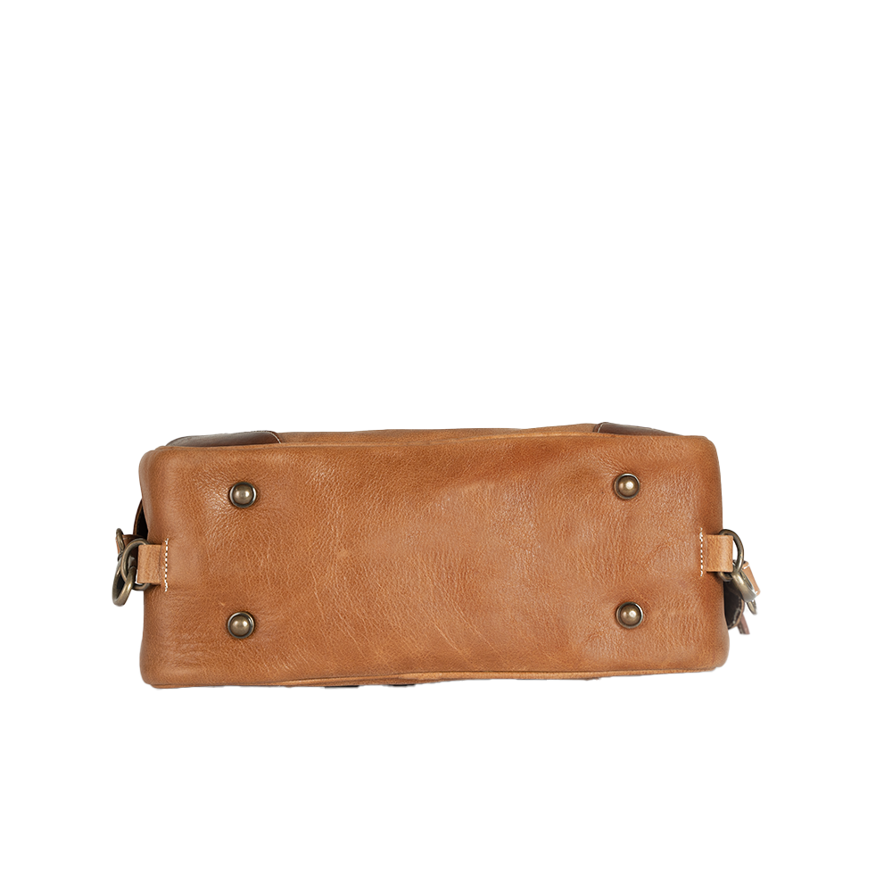 The Vintage Nomad- A leather Handbag