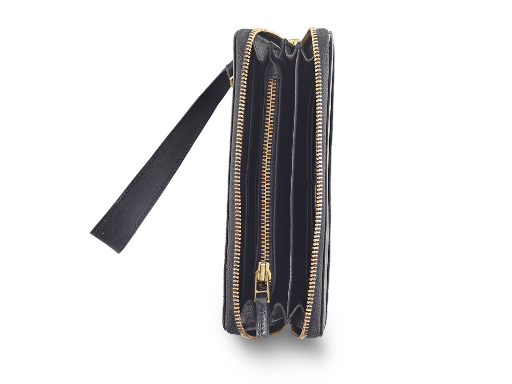 Blackus Clutch