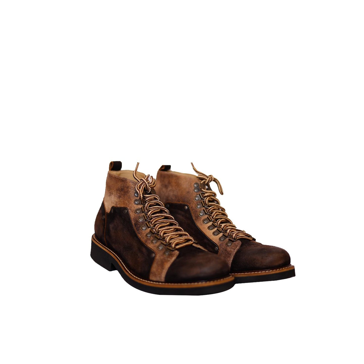 Boot in Leather with Classic Brown Finish