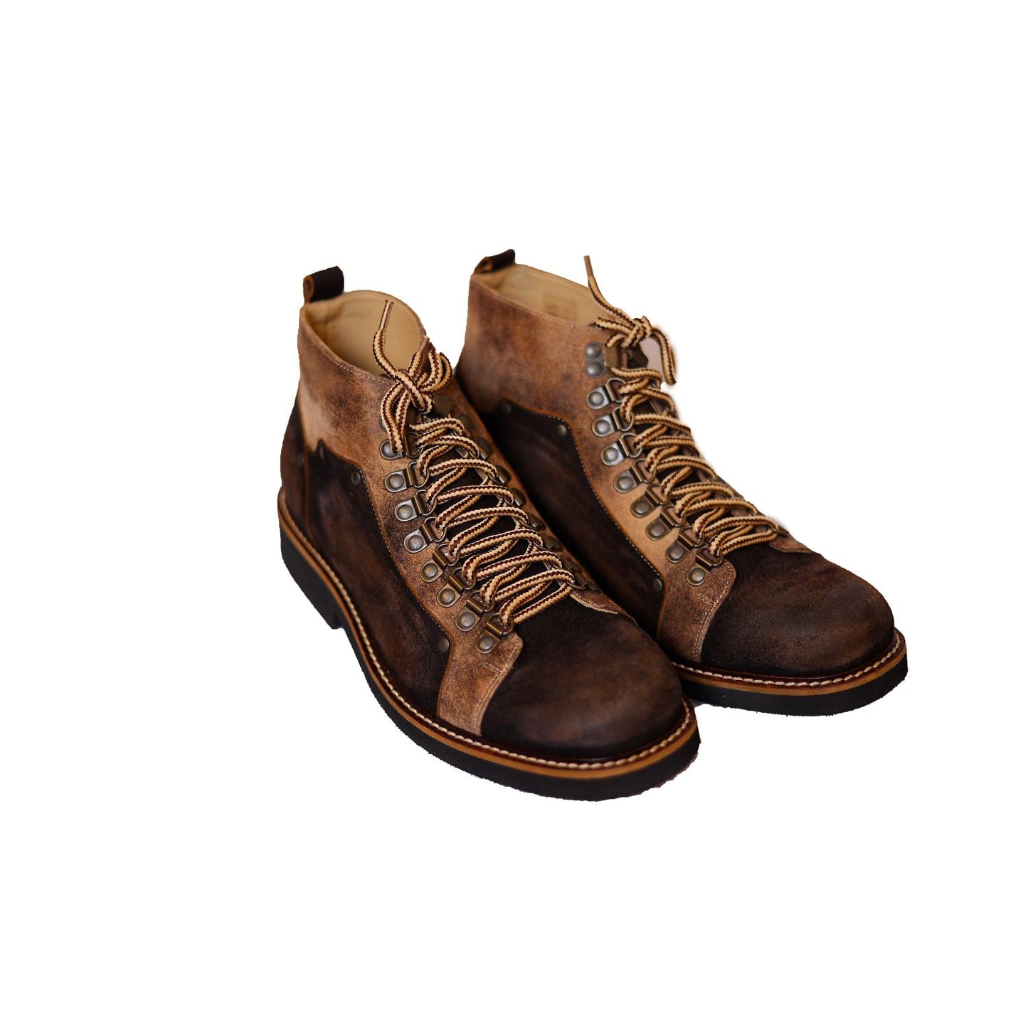 Boot in Leather with Classic Brown Finish