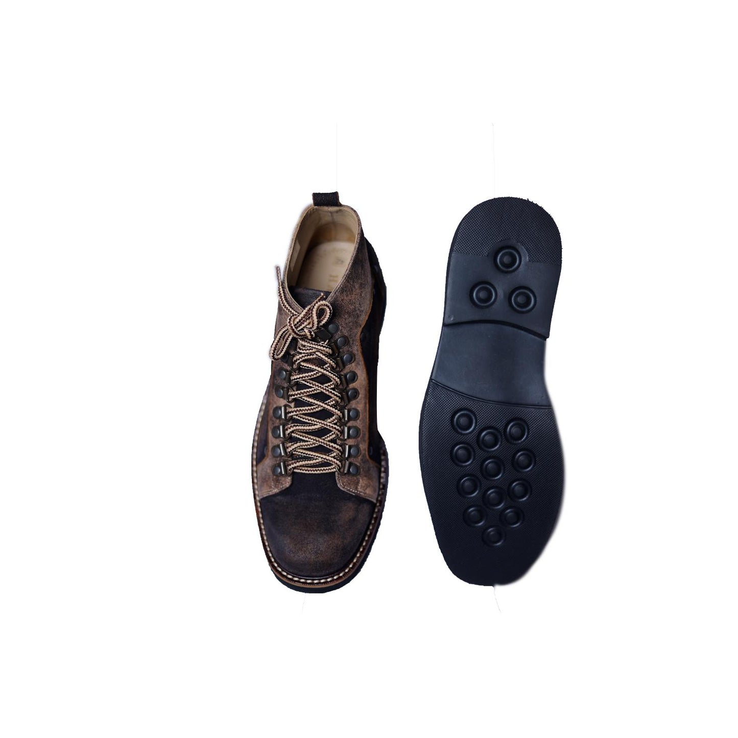 Boot in Leather with Classic Brown Finish