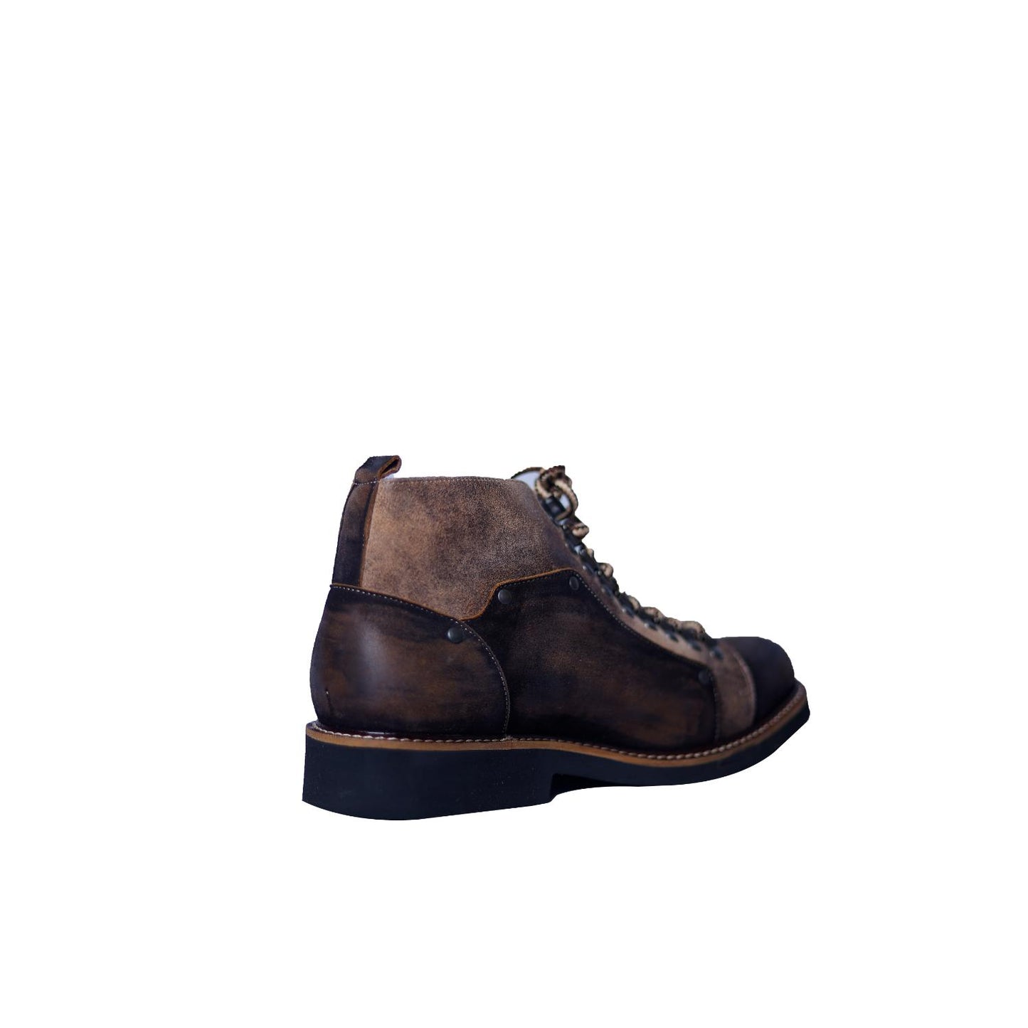Boot in Leather with Classic Brown Finish