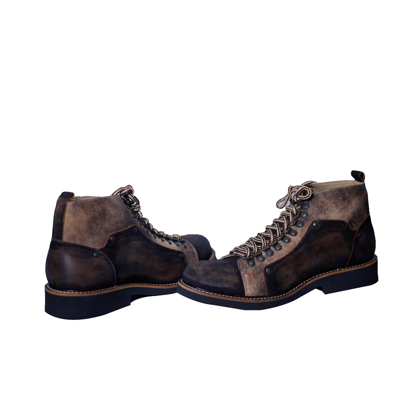Boot in Leather with Classic Brown Finish