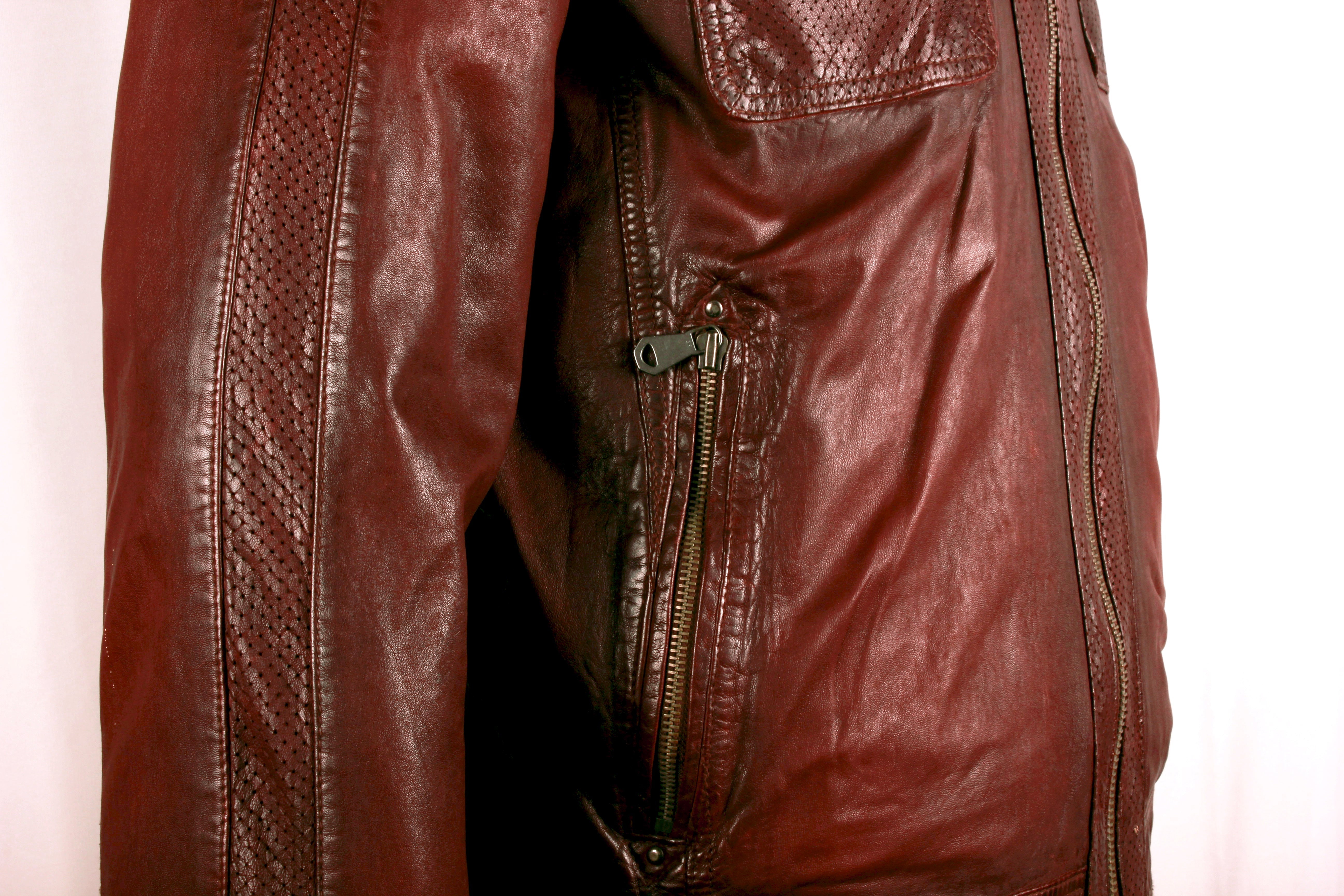 Kaiserr's Leather Jacket Stylish and Comfortable Winter Wear